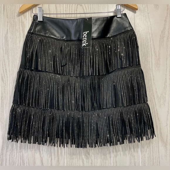 Berek Black Fringe It Skirt Size S NWT - Picture 3 of 4